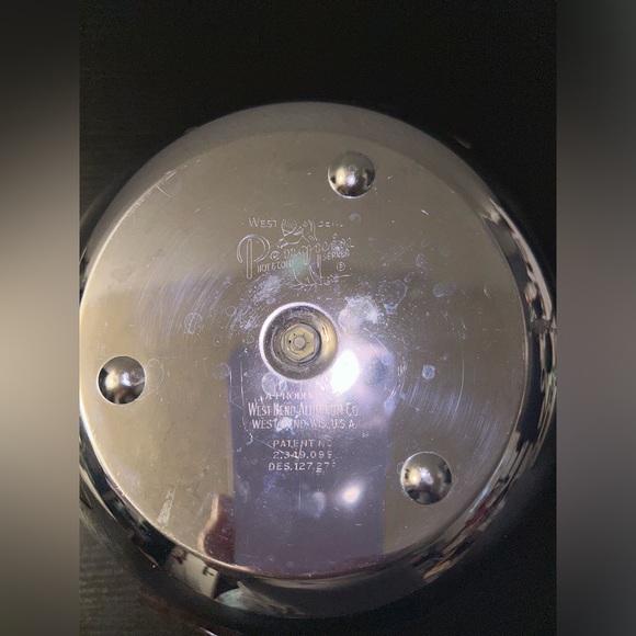 - Vintage 1950s West Bend PENGUIN Hot & Cold Server Ice Bucket w/Bakelite handle - Picture 5 of 6